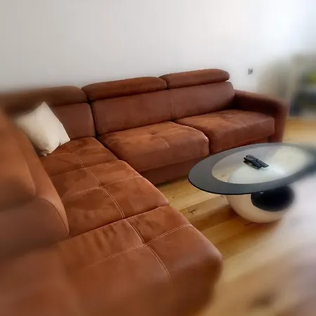 Cozy Place, Best Location, Wifi, Free Parking, Netflix... * Liubliana