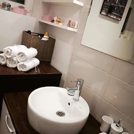 Cozy Place, Best Location, Wifi, Free Parking, Netflix... Apartamento Liubliana